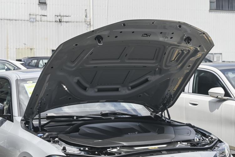 BMW i4 - фото 15