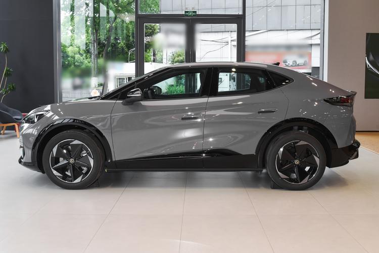 Volkswagen ID.UNYX - фото 3
