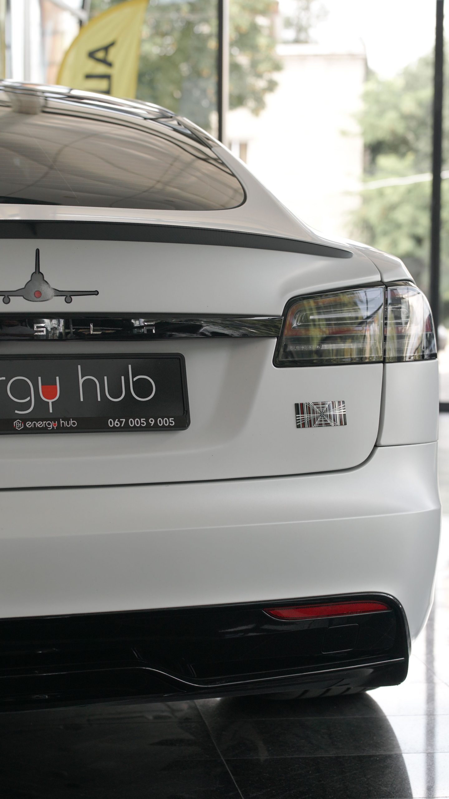 Tesla Model S - фото 13