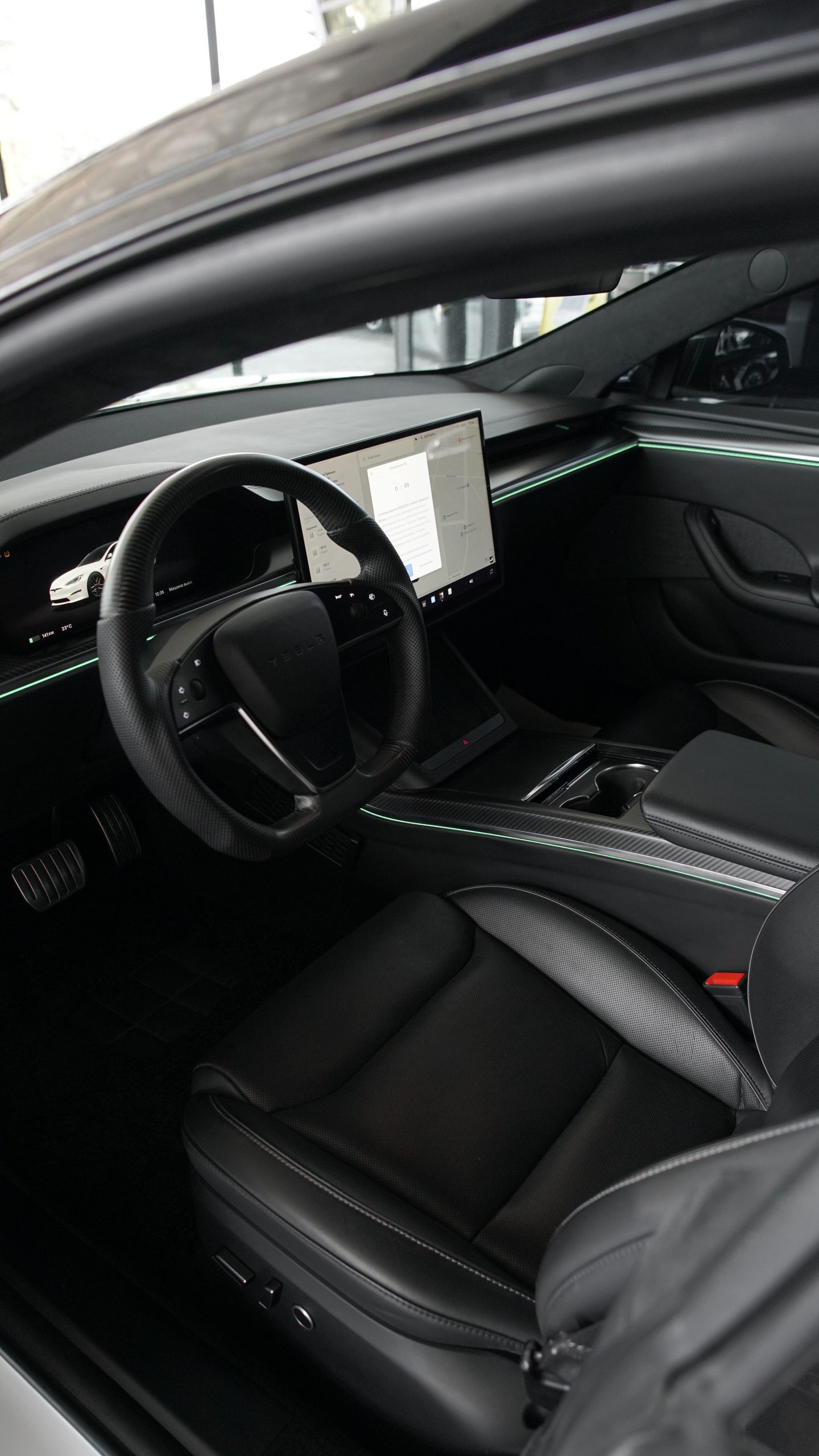 Tesla Model S - фото 15