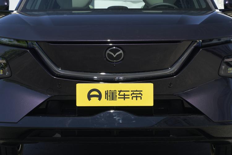 Mazda EZ-60 - фото 11