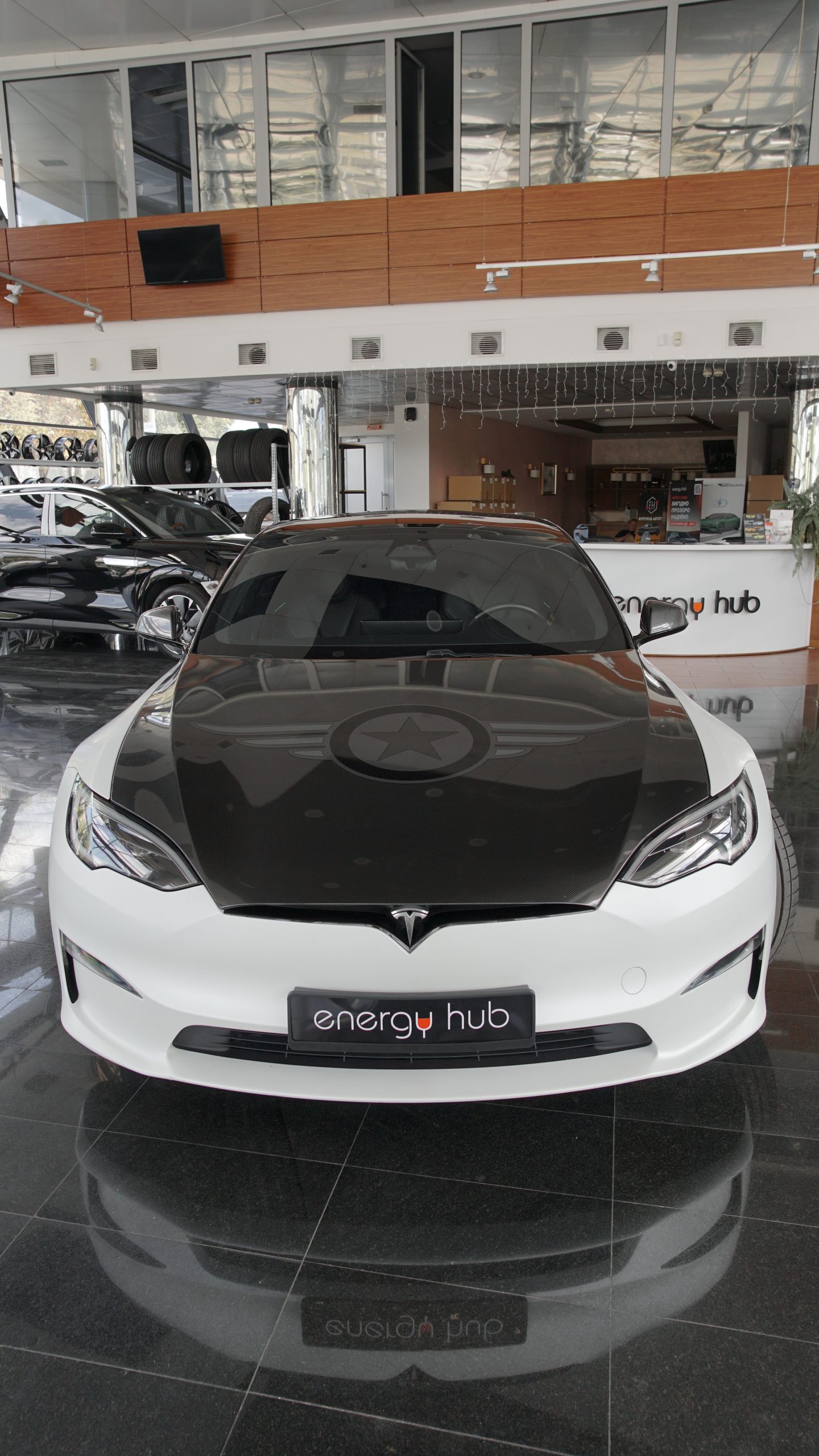 Tesla Model S - фото 2