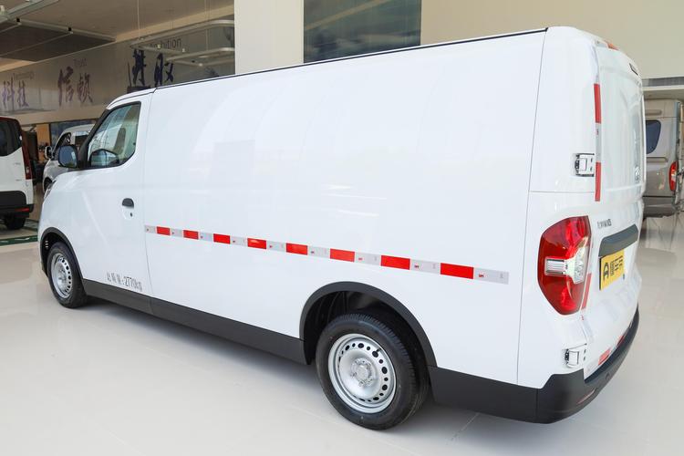 Maxus EV30 - фото 4