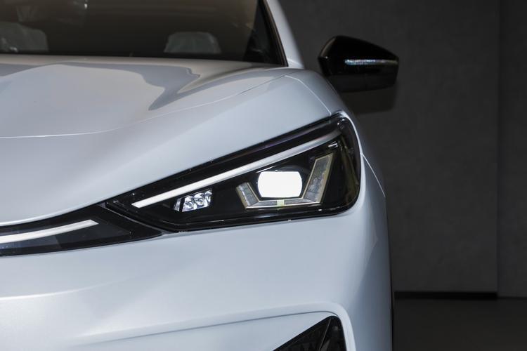Volkswagen ID.UNYX - фото 9