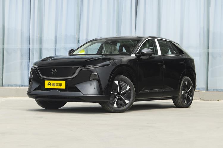 Mazda EZ-60 - фото 2