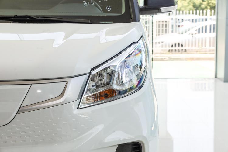 Maxus EV30 - фото 10