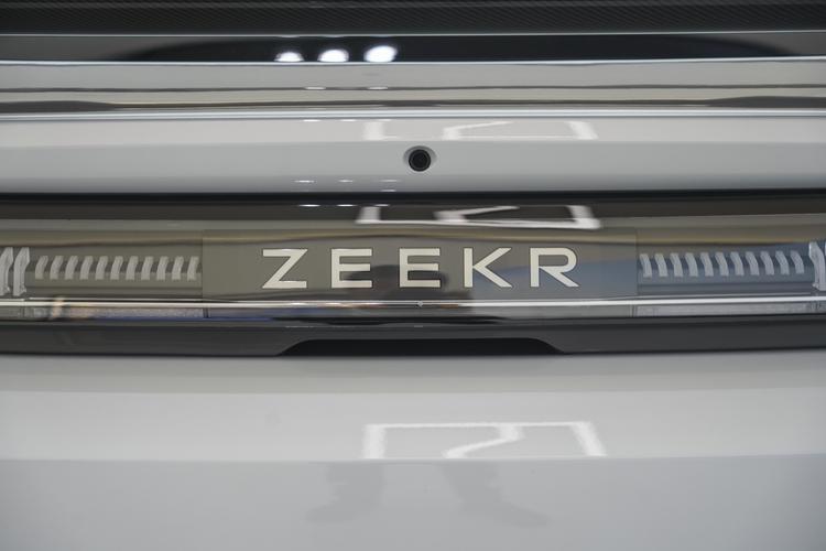Zeekr 001 FR - фото 47