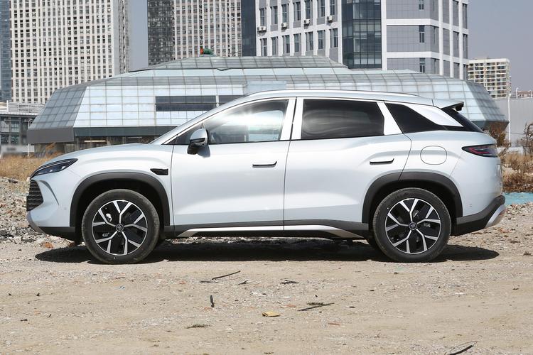 BYD Song L DM-i - фото 4