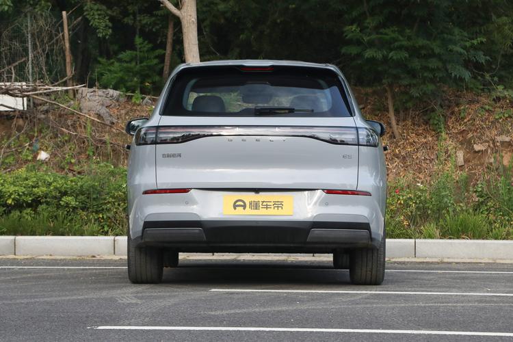 Geely E5 - фото 6