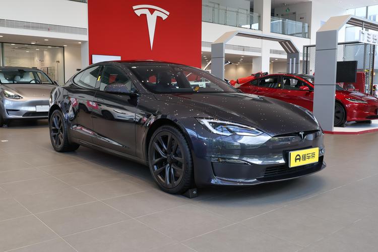 Tesla Model S - фото 3