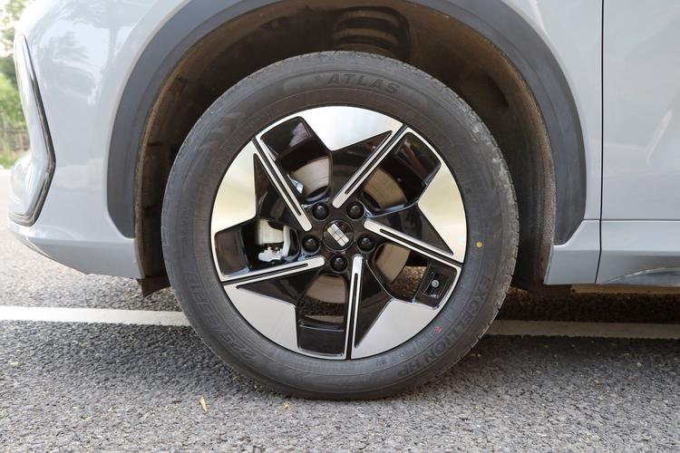 Geely E5 - фото 12