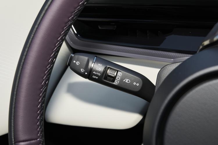 Mazda EZ-60 - фото 23