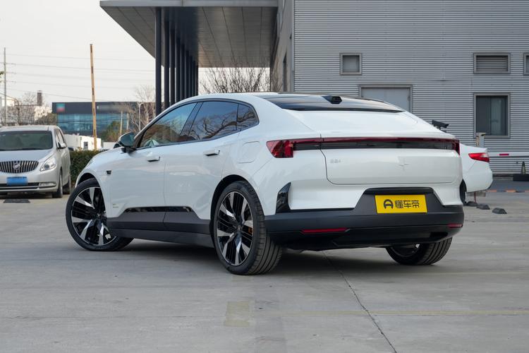 Polestar 4 - фото 5