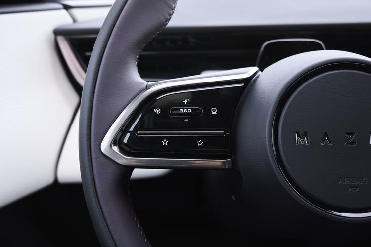 Mazda EZ-60 - фото 21