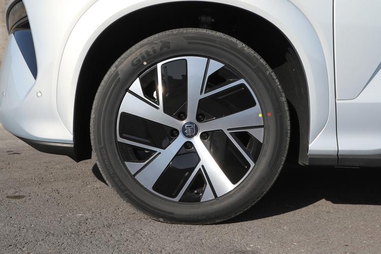 BYD Tang L EV - фото 12