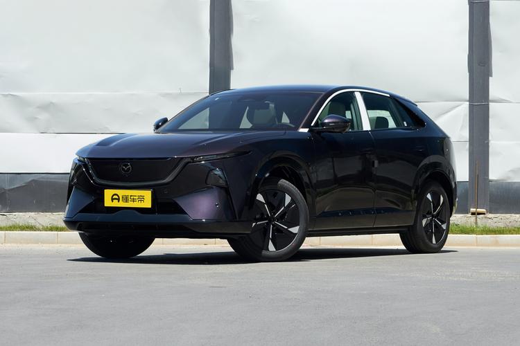 Mazda EZ-60 - фото 1