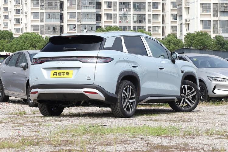 BYD Song L DM-i - фото 7