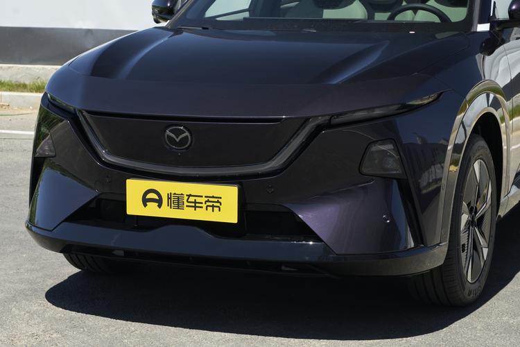 Mazda EZ-60 - фото 10
