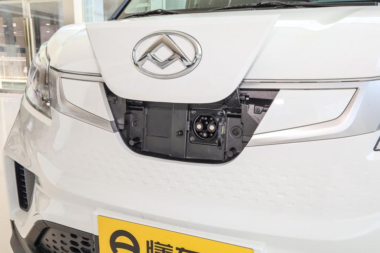 Maxus EV30 - фото 15