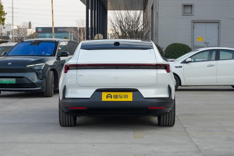 Polestar 4 - фото 6