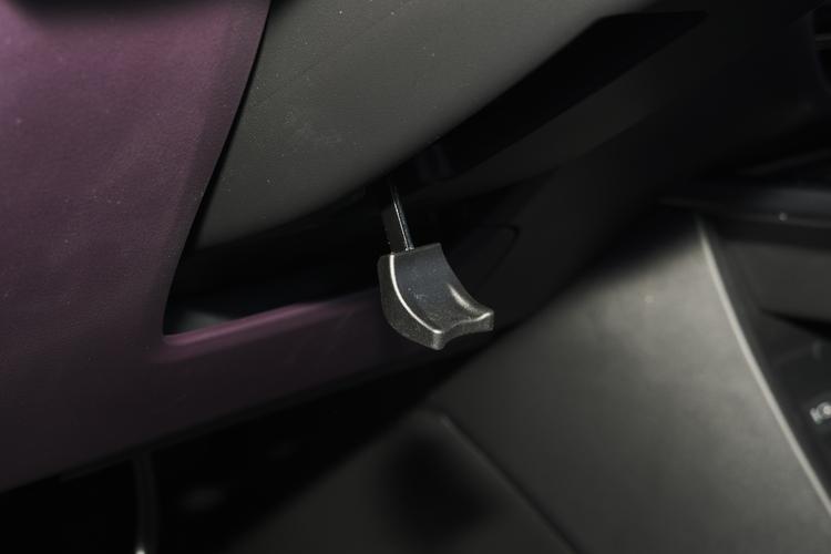 Mazda EZ-60 - фото 20