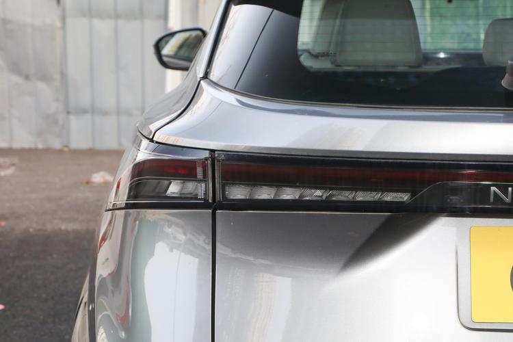 Nissan Ariya - фото 11