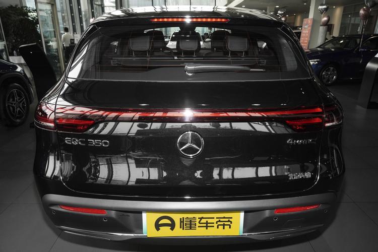 Mercedes-Benz EQC - фото 5