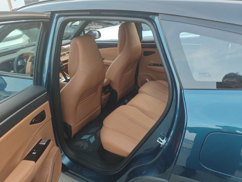 Geely L7 - фото 12