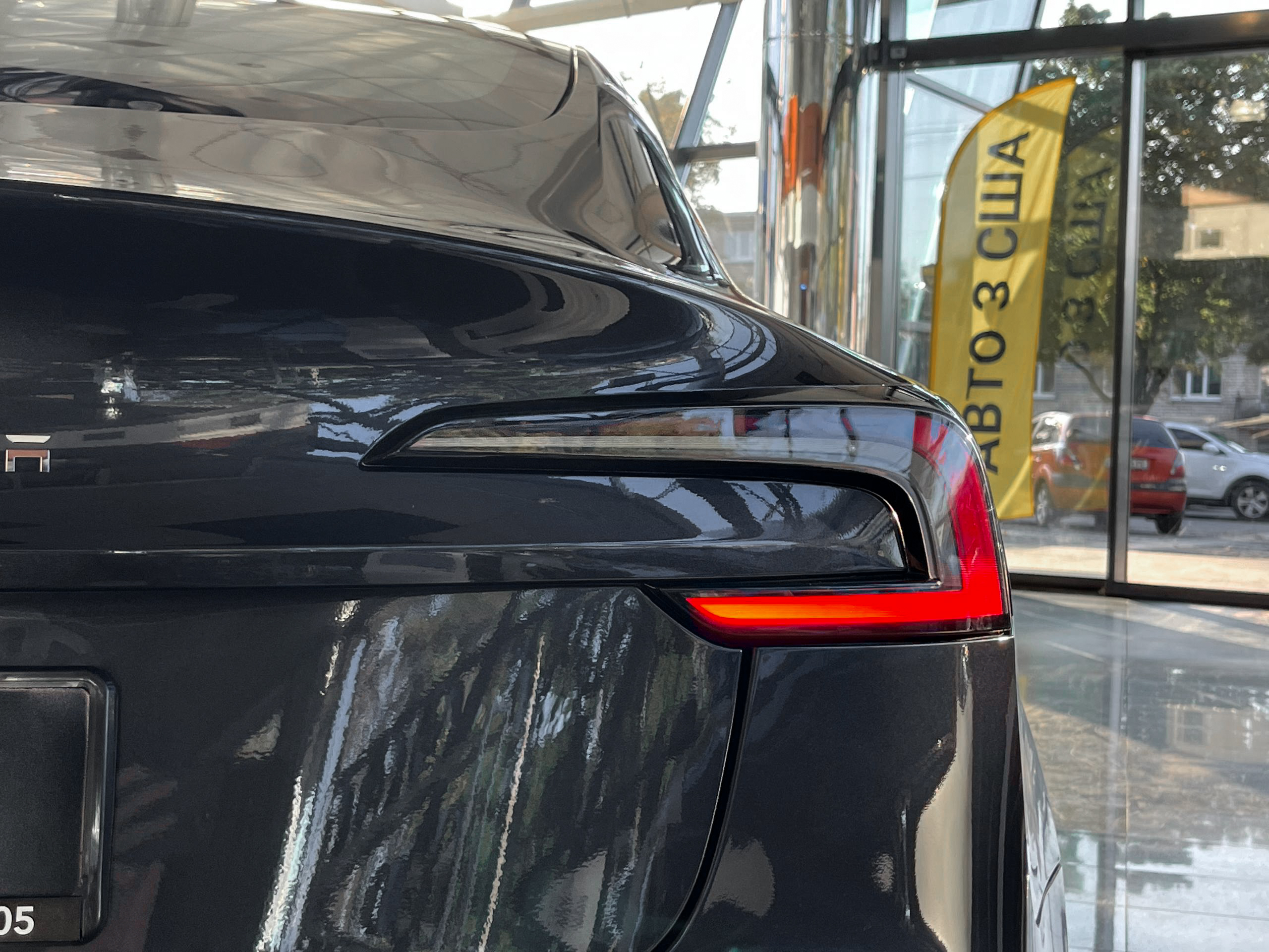 Tesla Model 3 - фото 11
