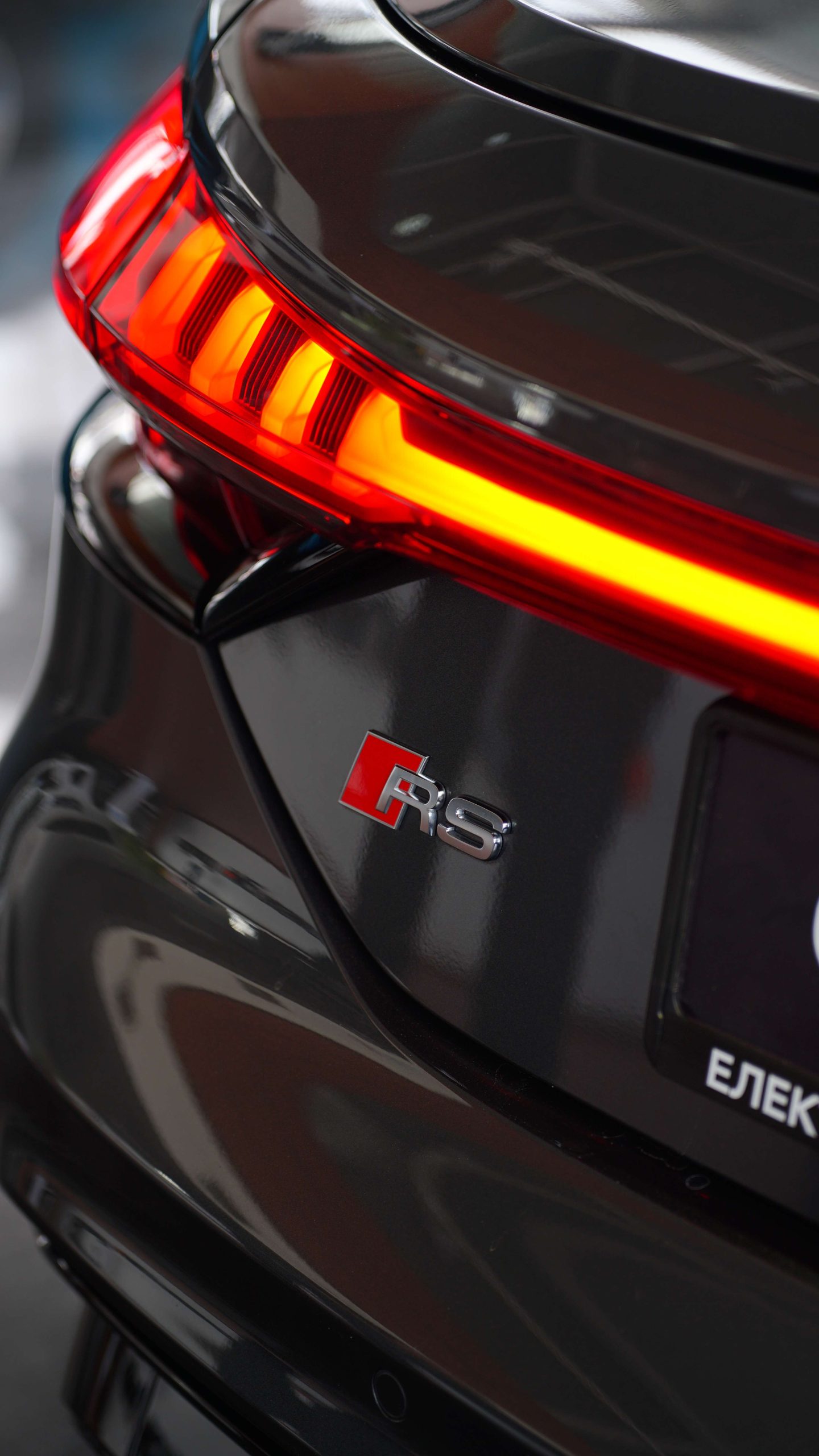 Audi e-tron GT - фото 12