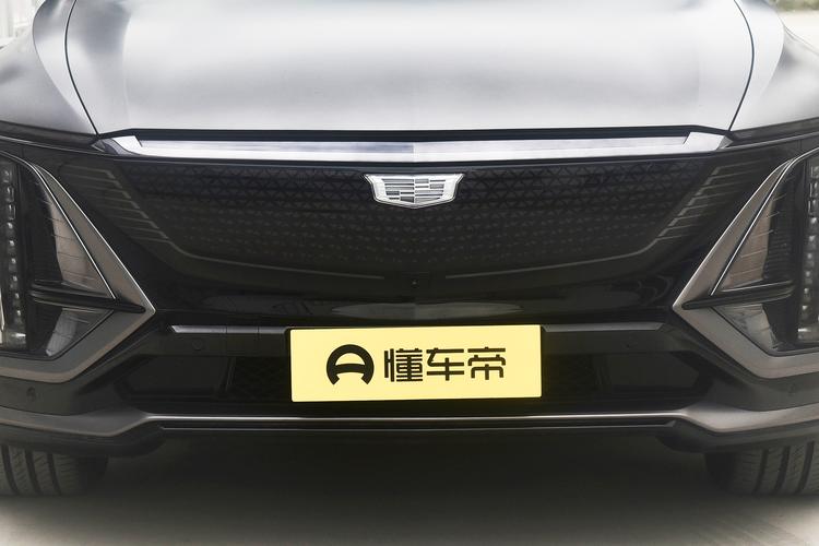 Cadillac Lyriq - фото 10
