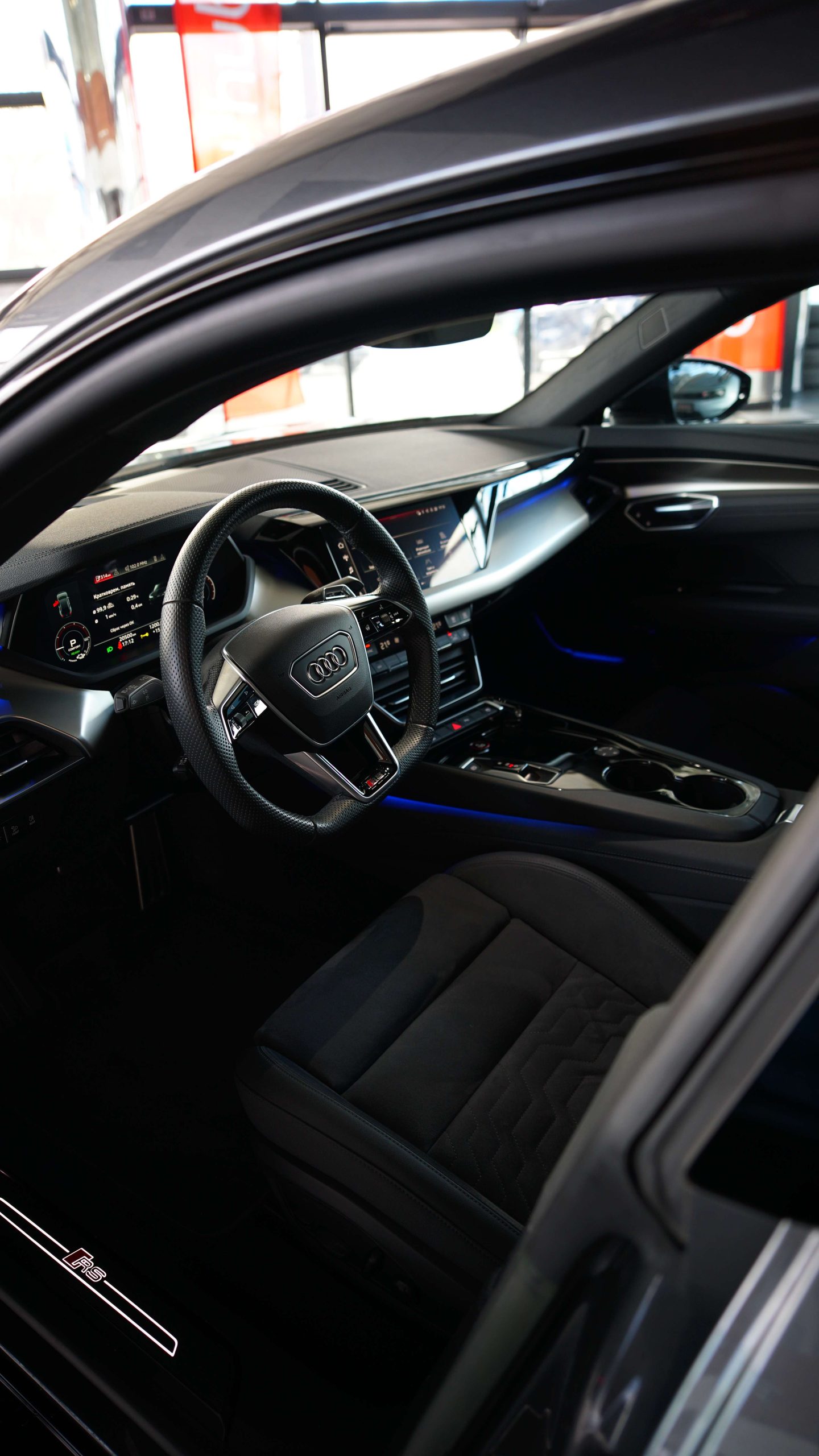 Audi e-tron GT - фото 13