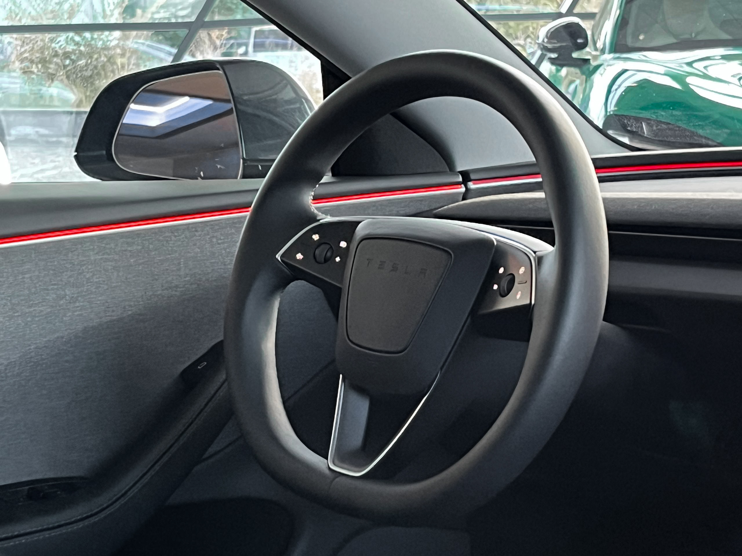 Tesla Model 3 - фото 13