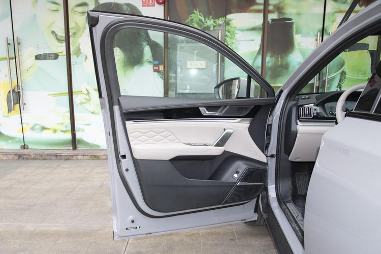 BYD Tang DM - фото 31