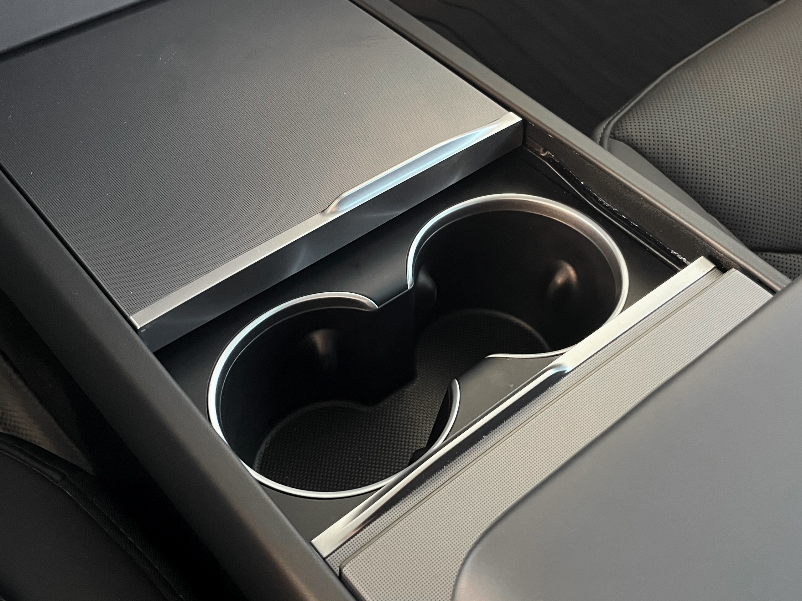 Tesla Model 3 - фото 15