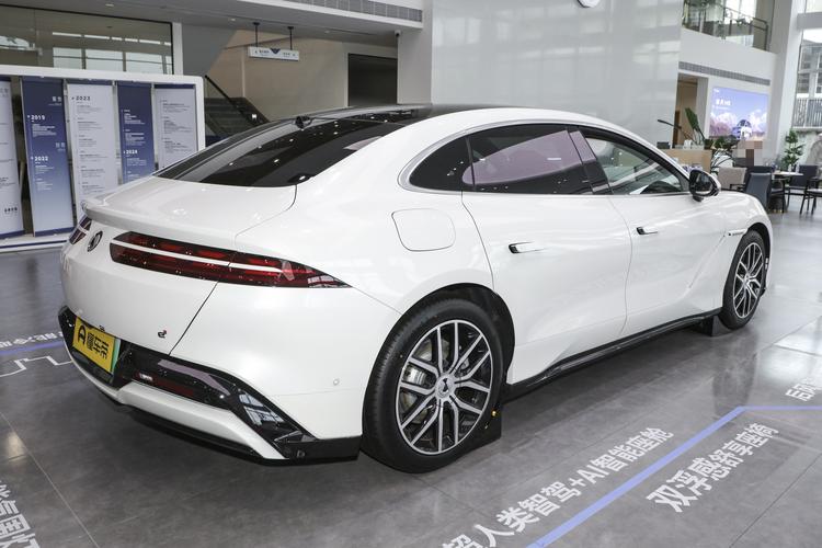Denza Z9 EV - фото 7