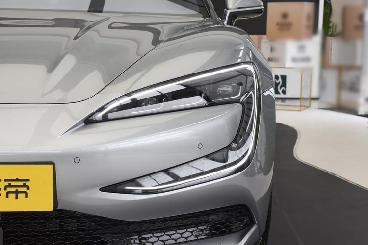Yangwang U7 EV - фото 12