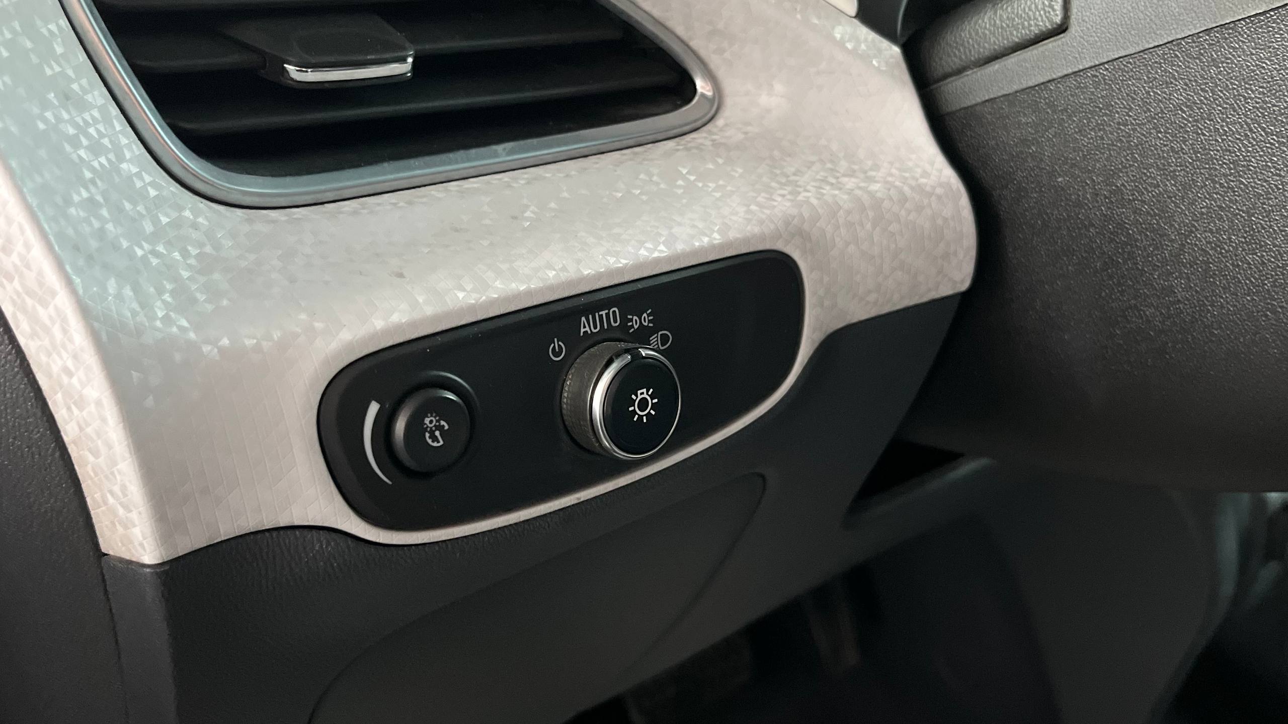 Chevrolet Bolt Ev - фото 19