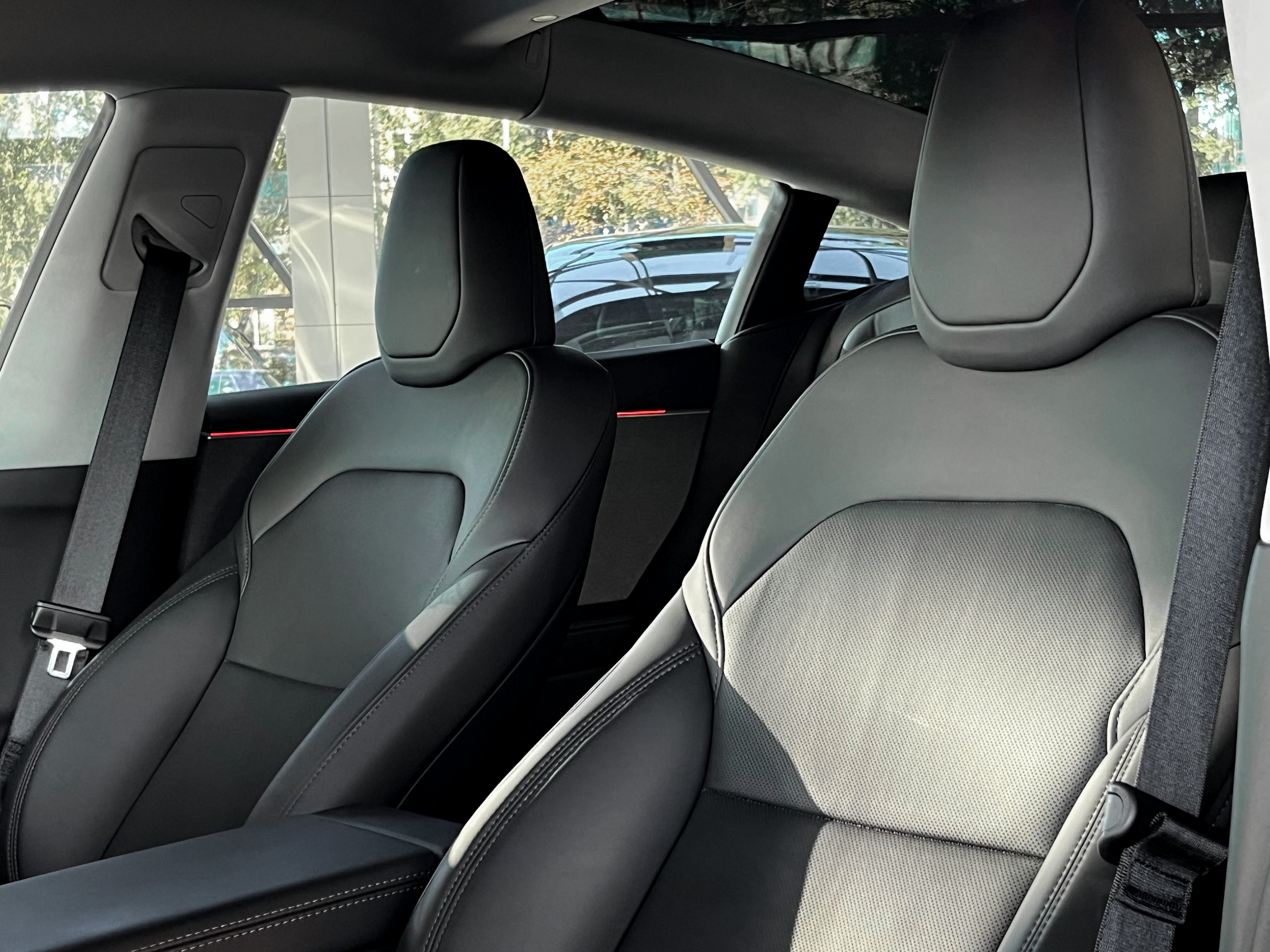 Tesla Model 3 - фото 19