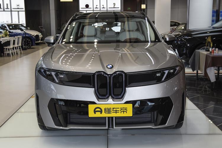 BMW iX3 - фото 2