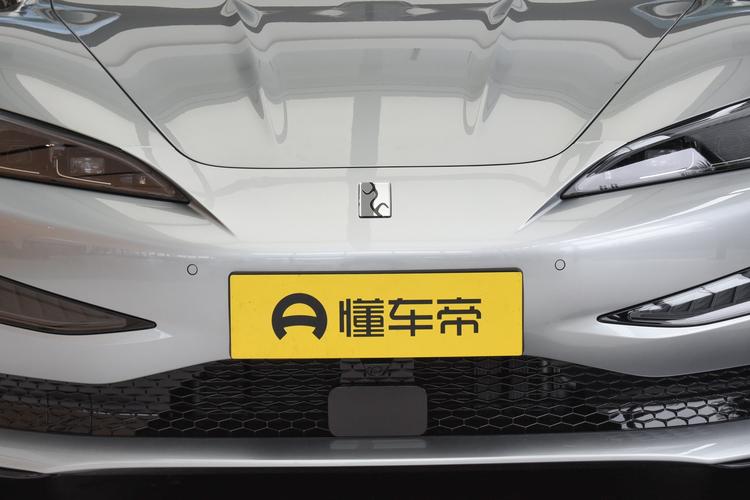 Yangwang U7 EV - фото 10