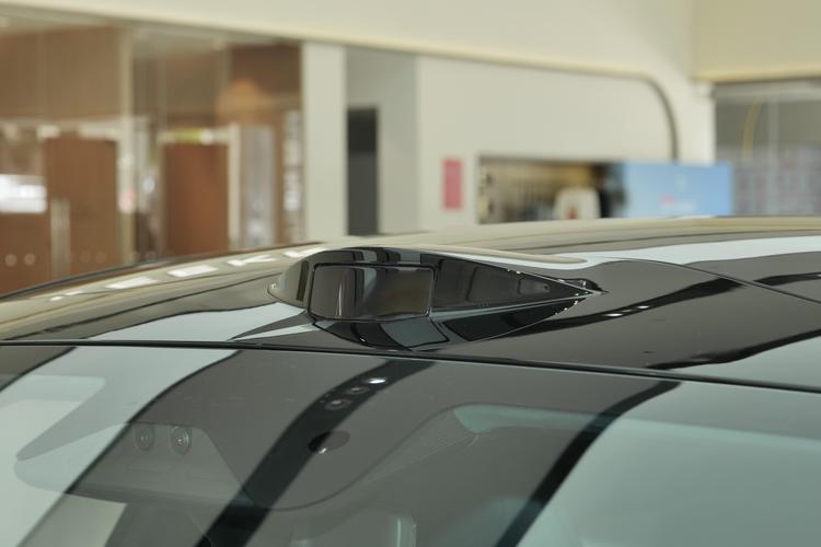 Zeekr 001 - фото 10