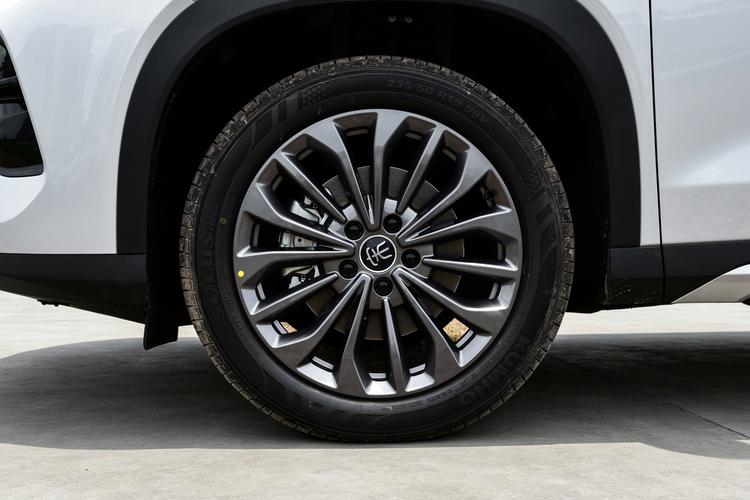 BYD Song Ultra DM - фото 12