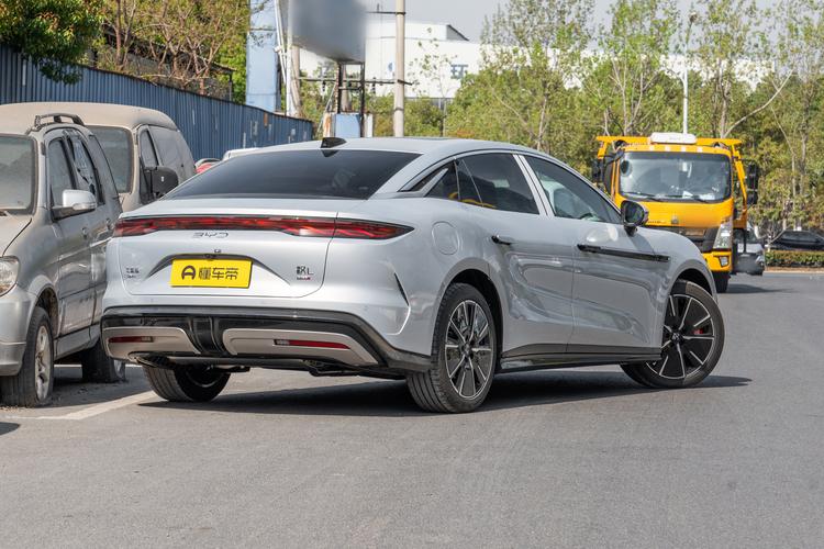 BYD Han L DM - фото 7