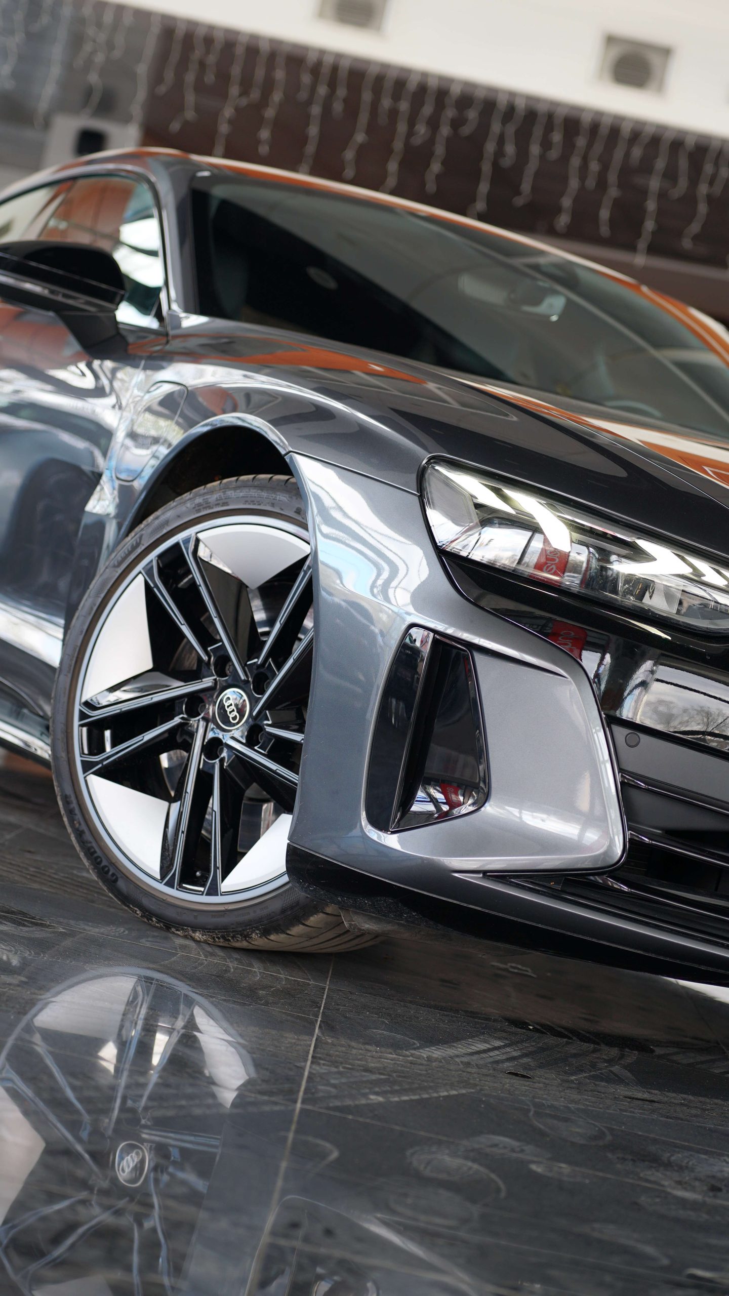 Audi e-tron GT - фото 2