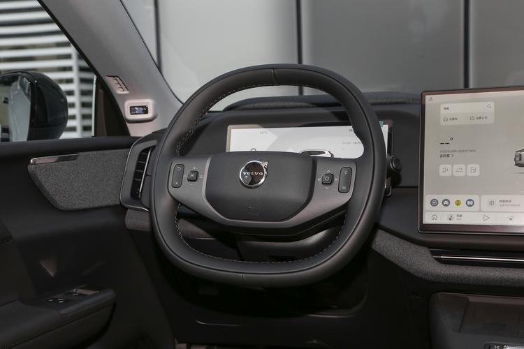 Volvo XC70 - фото 21