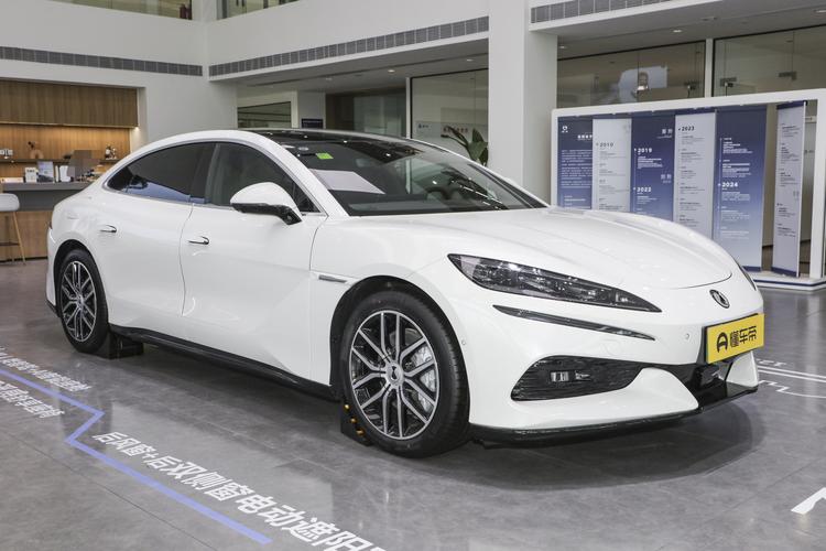 Denza Z9 EV - фото 3