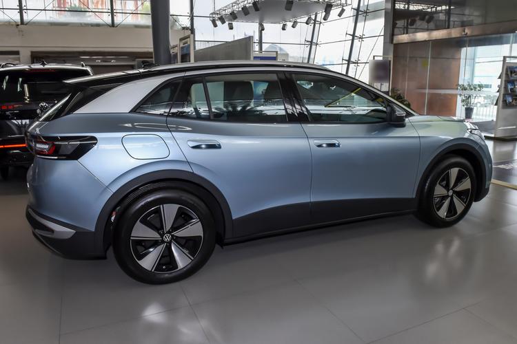 Volkswagen ID.4 X - фото 8