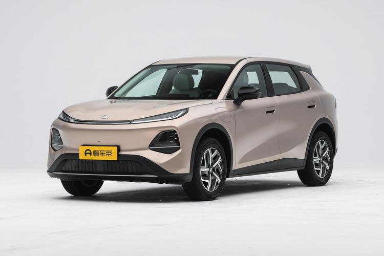 Changan Qiyuan Q05 - фото 1