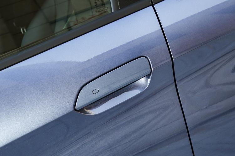 BYD Dolphin - фото 11